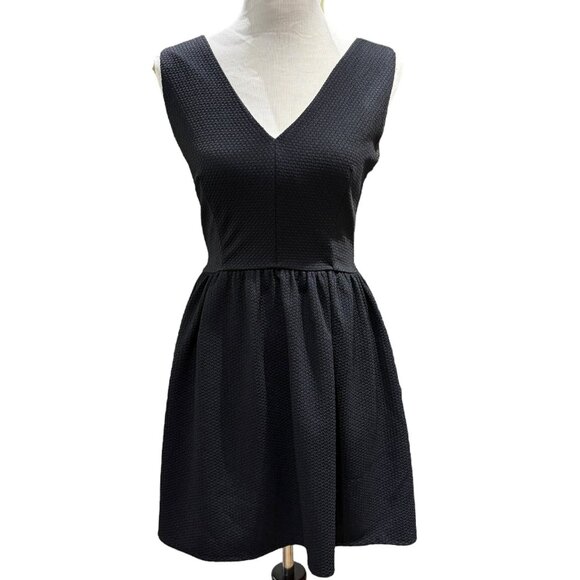 Aqua Fit and Flare Textured Black Dress Size Medium - Picture 1 of 11